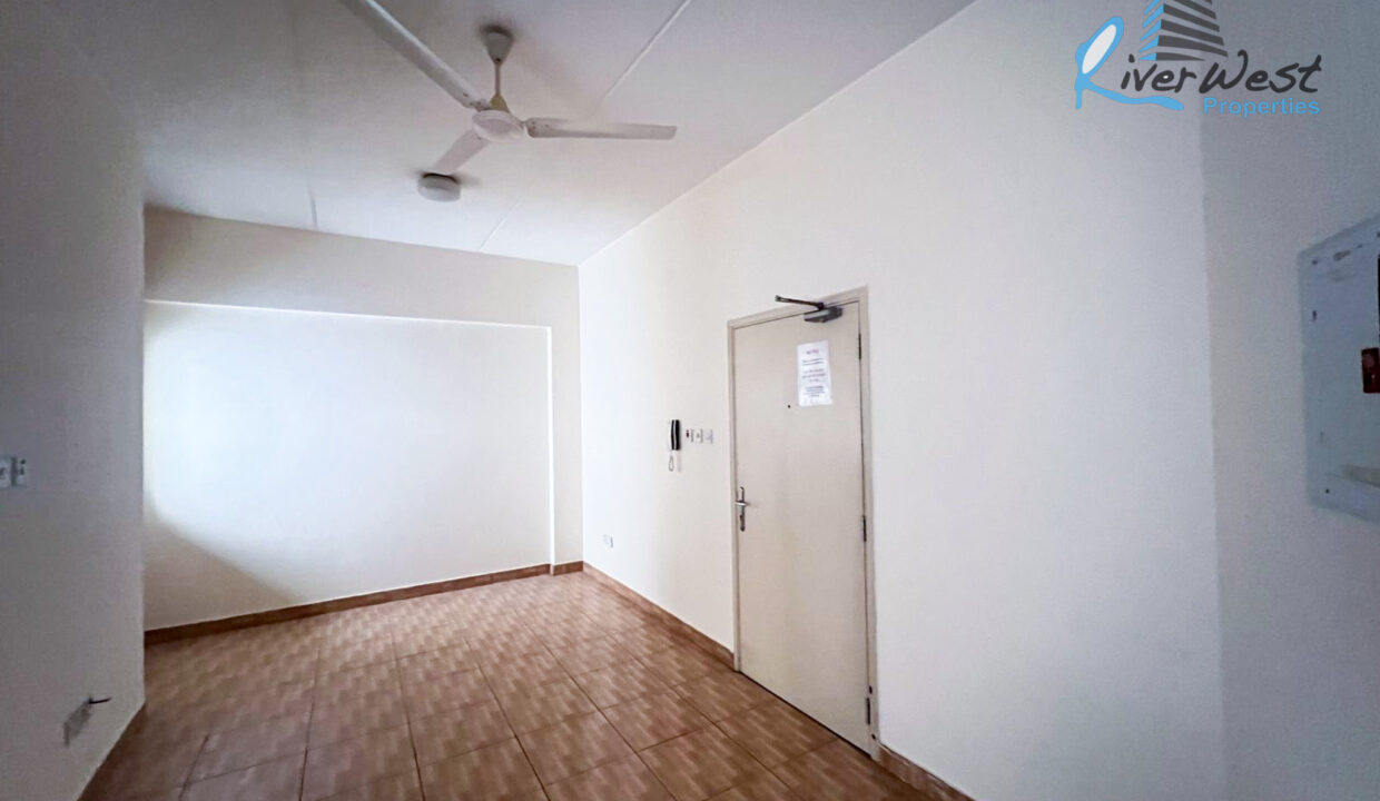 WhatsApp Image 2025-03-23 at 13.18.09 (2)