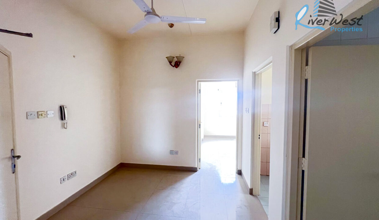 WhatsApp Image 2025-03-23 at 13.18.10 (1)