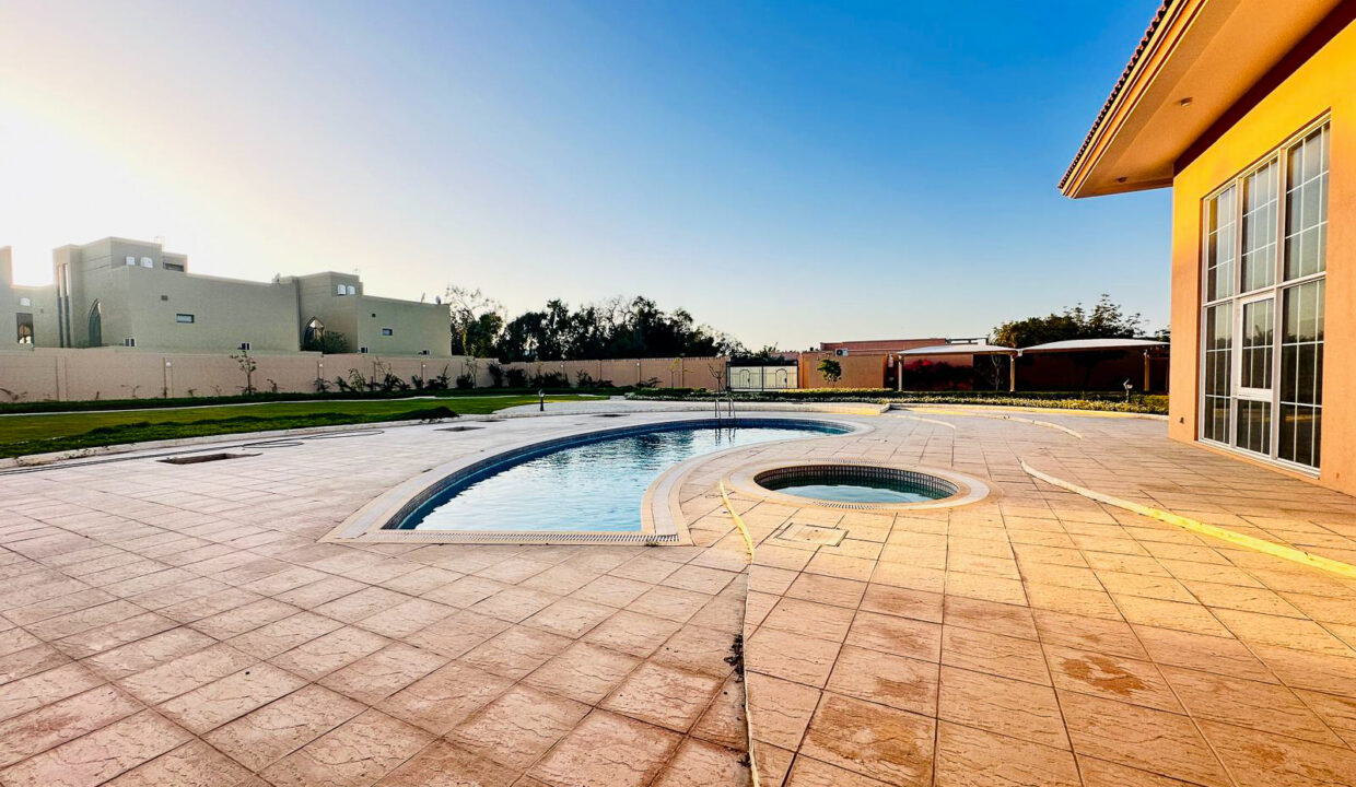 WhatsApp Image 2025-04-09 at 11.00.00 (12)