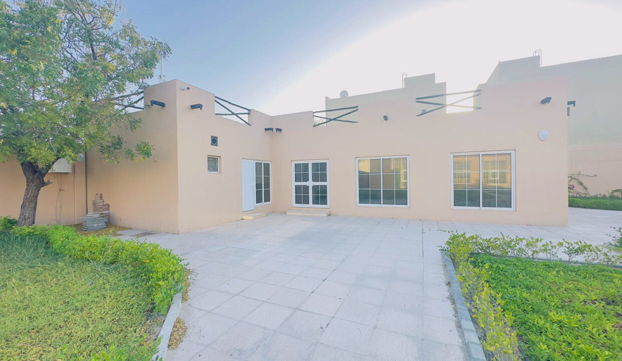 WhatsApp Image 2025-04-09 at 11.00.00 (13)