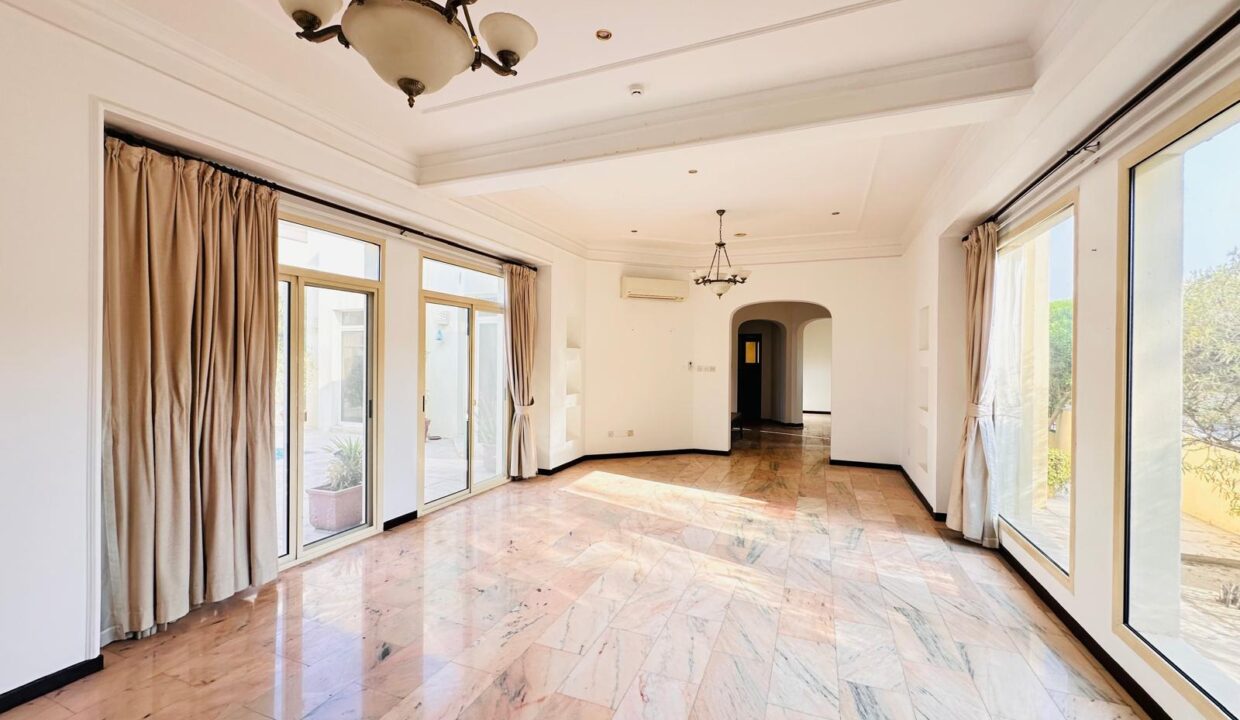 WhatsApp Image 2025-08-06 at 11.32.52 (2)