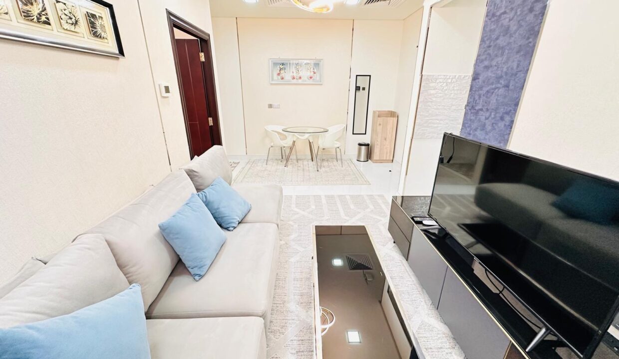 WhatsApp Image 2025-08-06 at 11.45.47 (2)