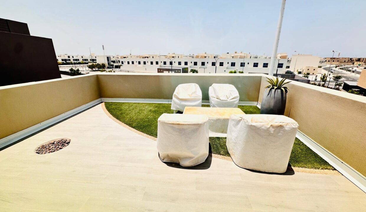 WhatsApp Image 2025-08-06 at 12.45.49 (16)