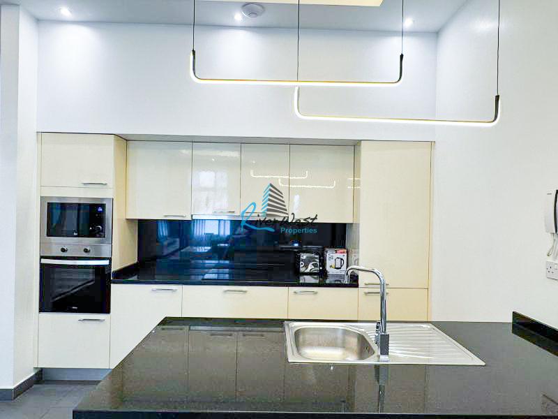 WhatsApp Image 2025-08-18 at 15.45.28 (3)