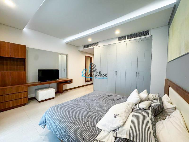 WhatsApp Image 2025-08-19 at 10.08.27