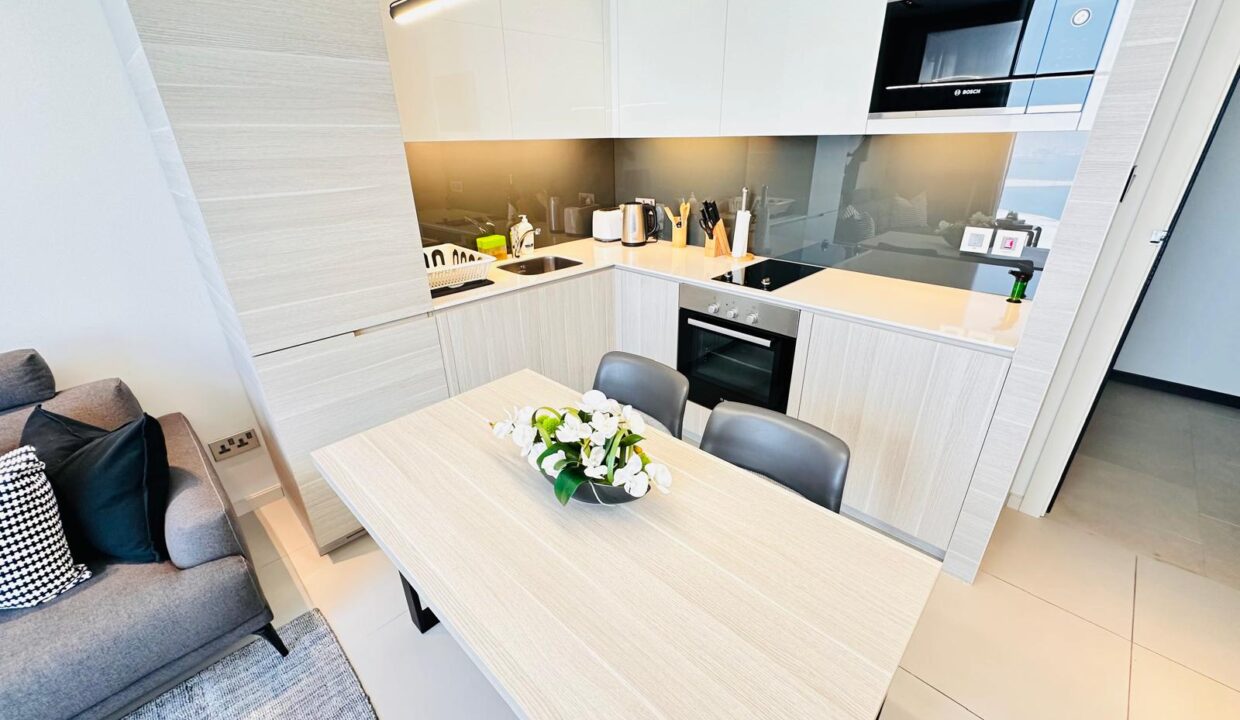 WhatsApp Image 2025-08-20 at 16.15.34 (1)