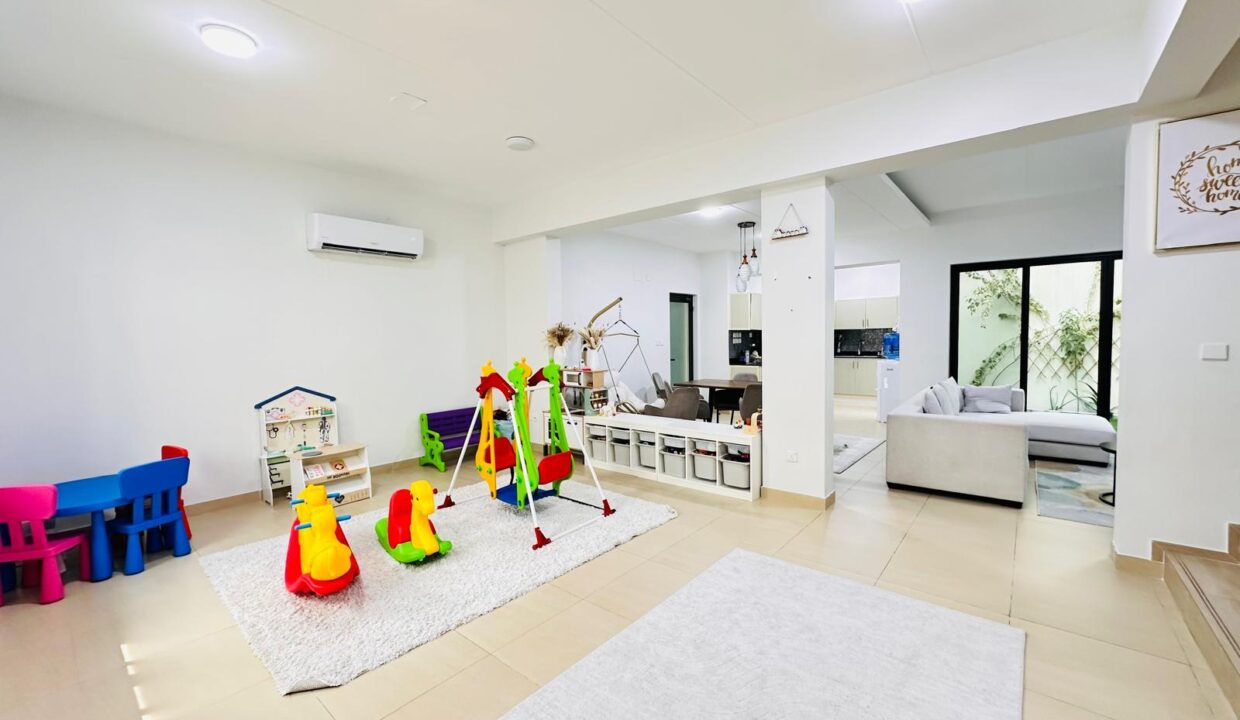 WhatsApp Image 2025-08-21 at 17.22.27