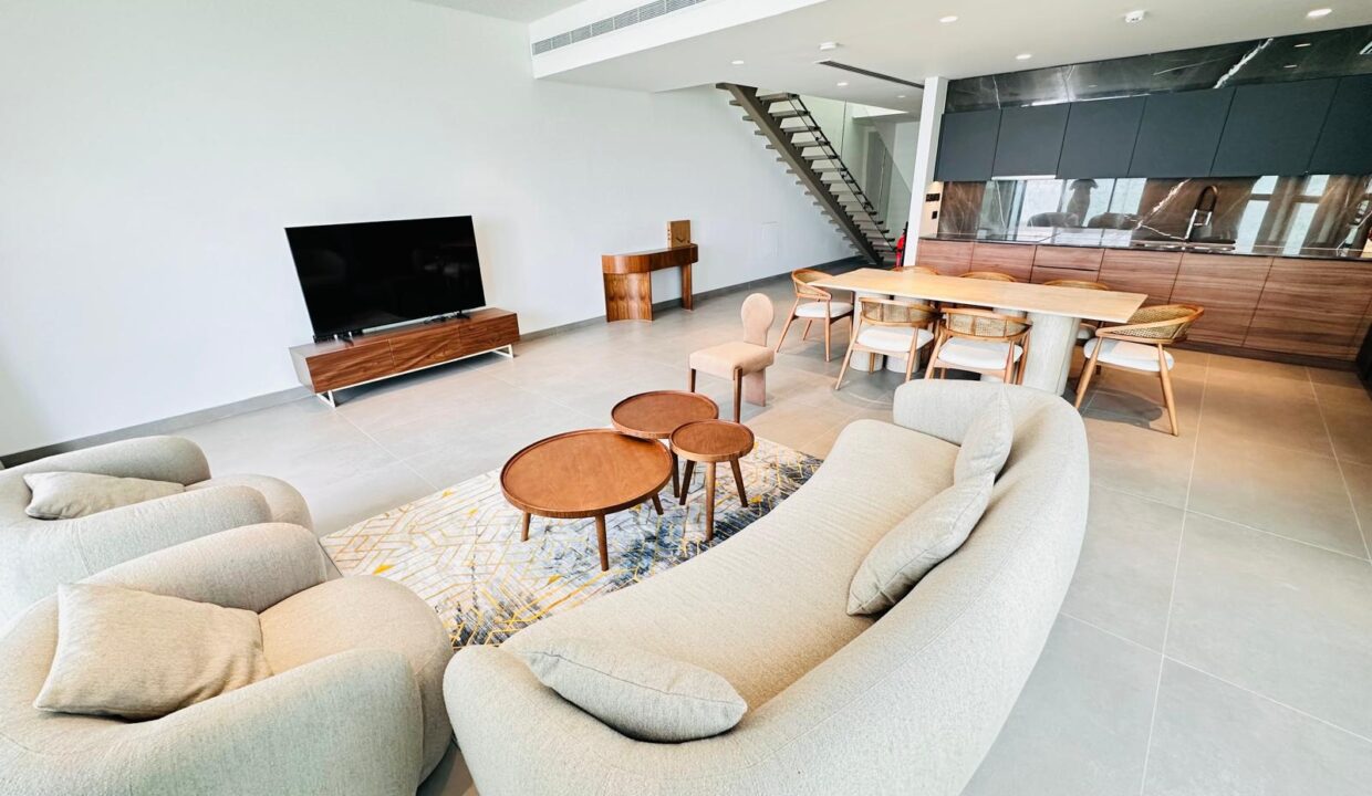 WhatsApp Image 2025-08-21 at 17.43.05 (1)