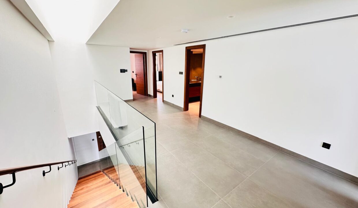 WhatsApp Image 2025-08-21 at 17.43.05 (11)