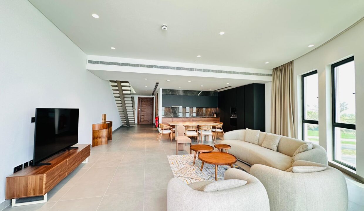 WhatsApp Image 2025-08-21 at 17.43.05