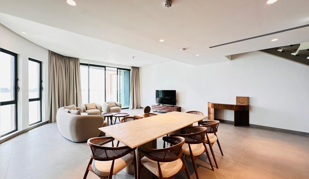 WhatsApp Image 2025-08-21 at 17.43.05 (2)