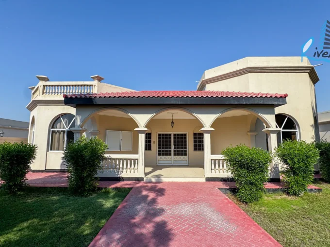Semi-furnished stand alone 4 bedroom villa in Janabiya with outside garden and large patio