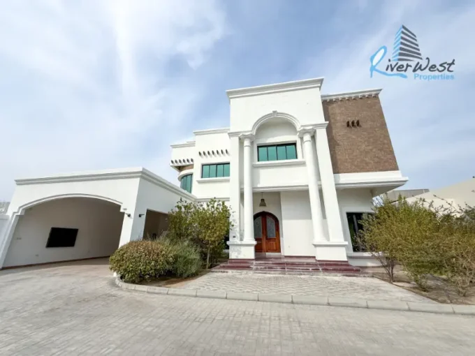 Luxury private villa for rent in Saar with private pool and garden