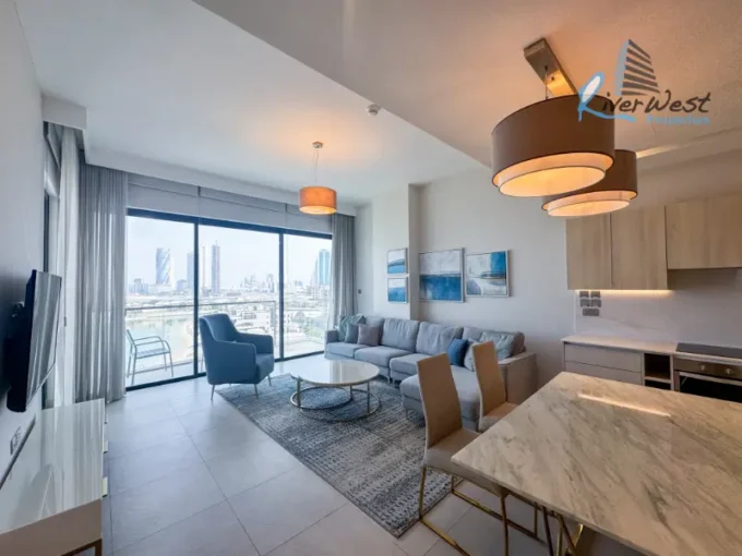 2 bedroom luxury apartment for rent in Reef with balcony, high-floor, and spectacular views