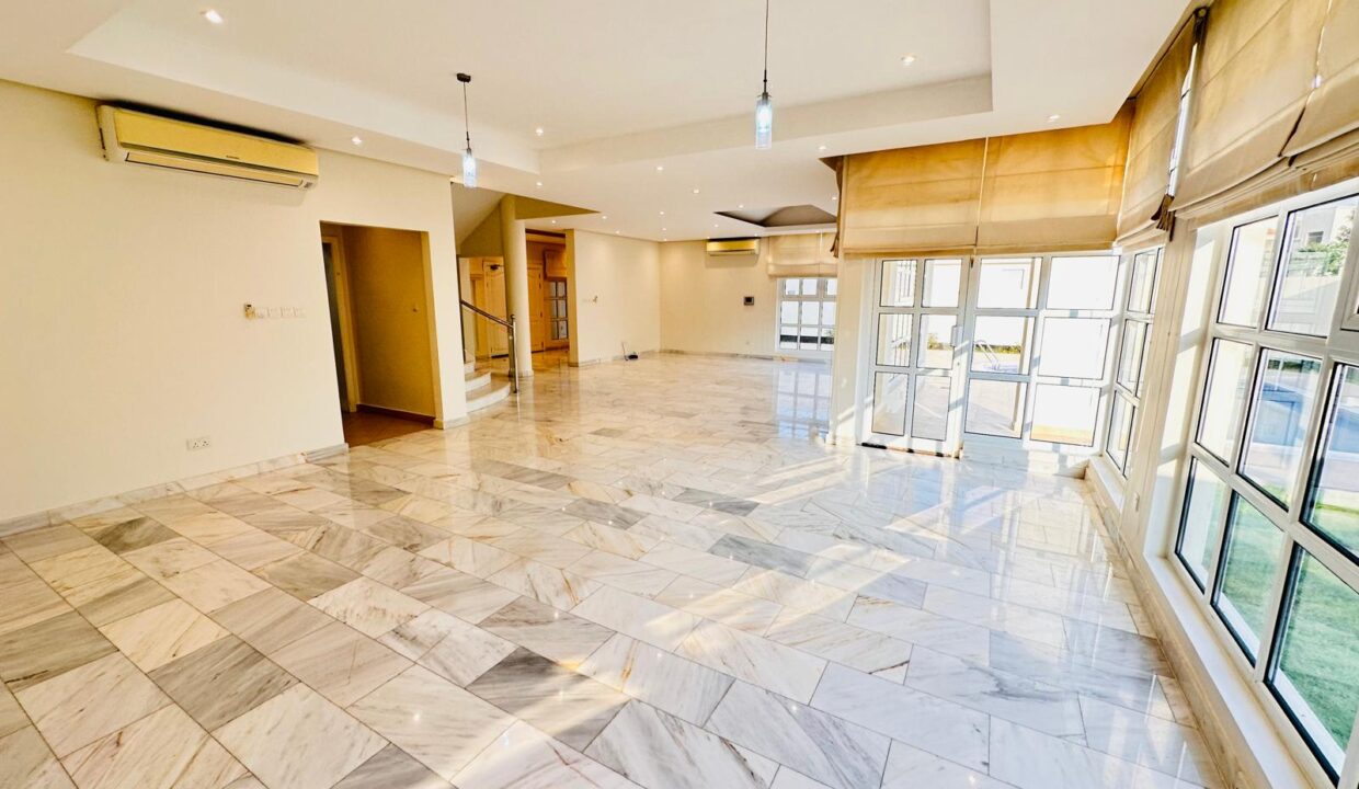 WhatsApp Image 2025-11-04 at 12.24.32_21dffd40