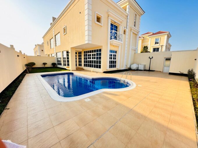 4 bedroom villa in Hamala with private pool