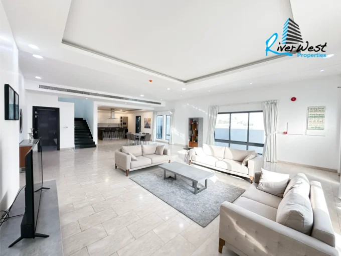 4 Bedroom Villa for Rent in Saar