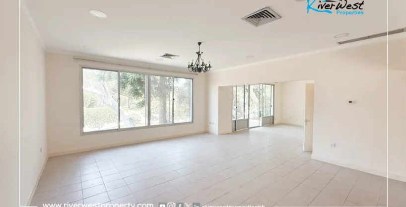 3 Bedroom Compound Villa in Saar