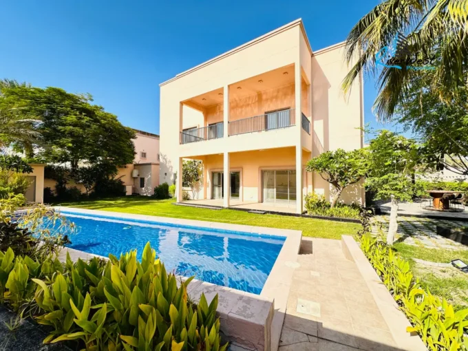 5 Bedroom Villa with Private Pool for Rent in Saar