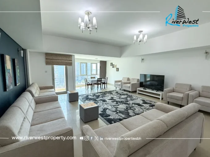 Spacious Apartment with Two Balconies