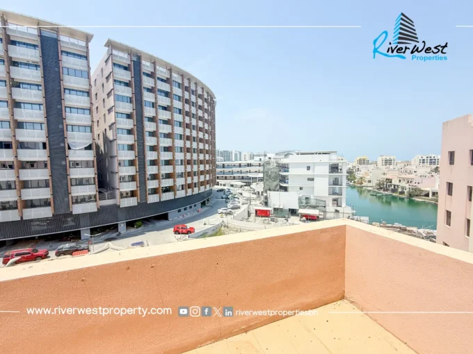 Apartment with Private Beach Access Bahrain
