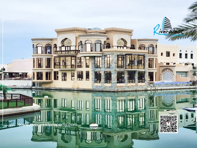 Luxury villa with outdoor terrace in Amwaj