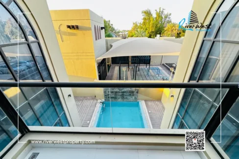 villa with private pool in Hamalah