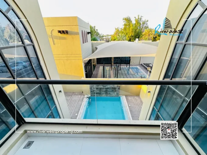 villa with private pool in Hamalah